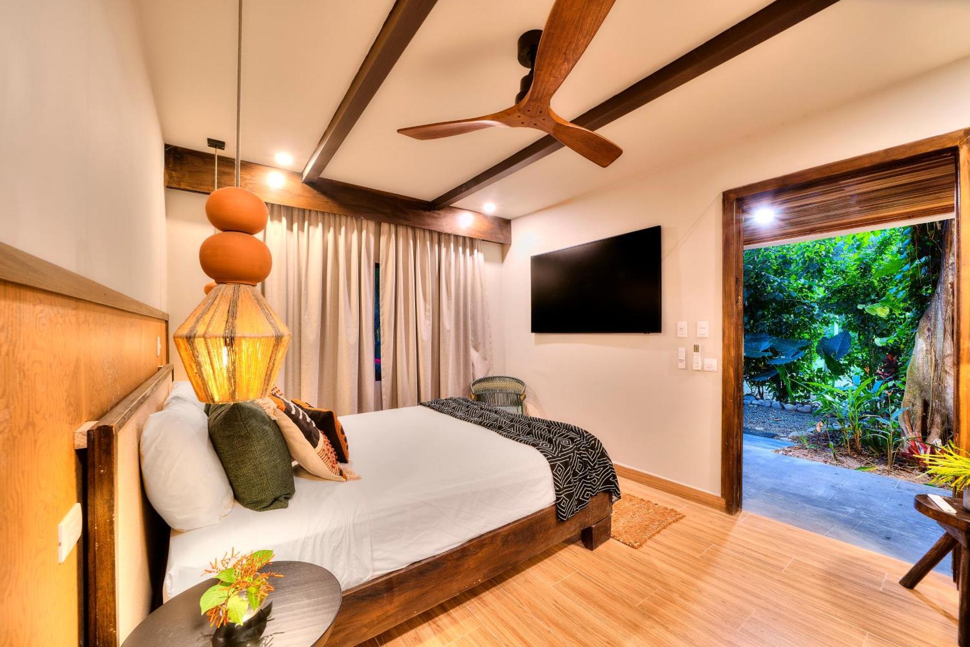 Conga Boutique Hotel Puerto Viejo de Talamanca Buitenkant foto